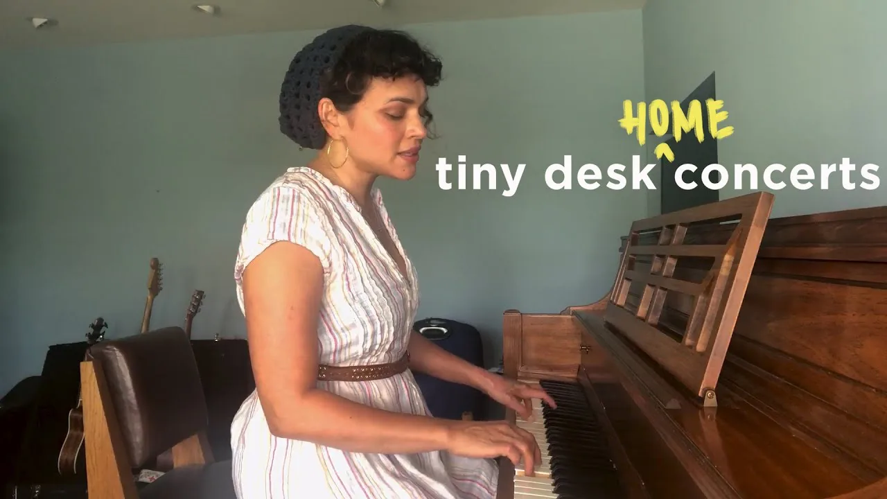 ノラ ジョーンズ Tiny Desk Home Concert で自宅パフォーマンスを披露 Arban